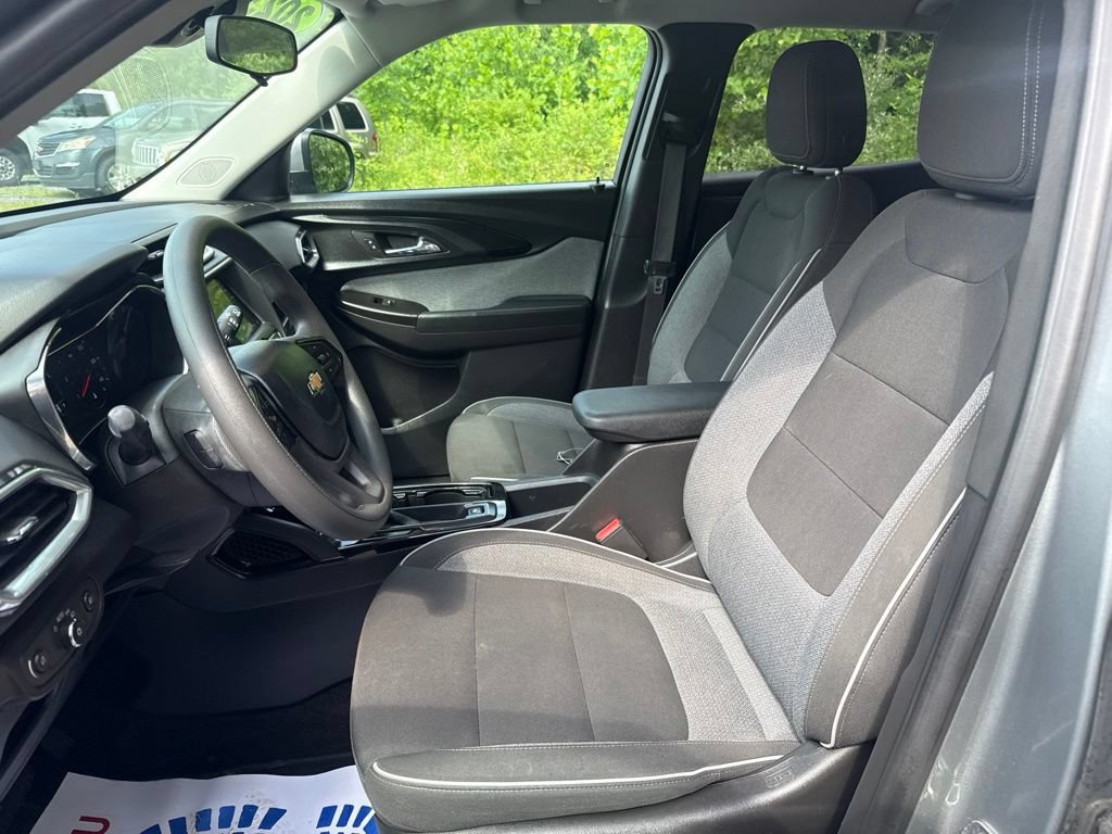 Used 2023 Chevrolet TrailBlazer LT AWD/4WD image 13