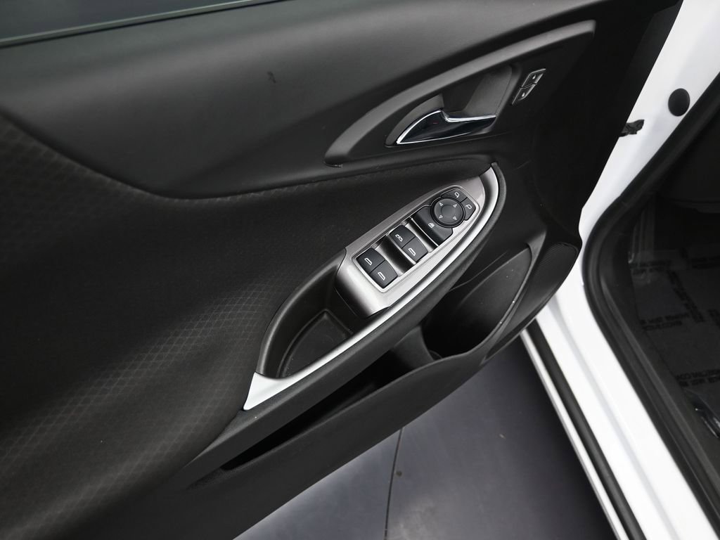 Used 2023 Chevrolet Malibu LT image 11