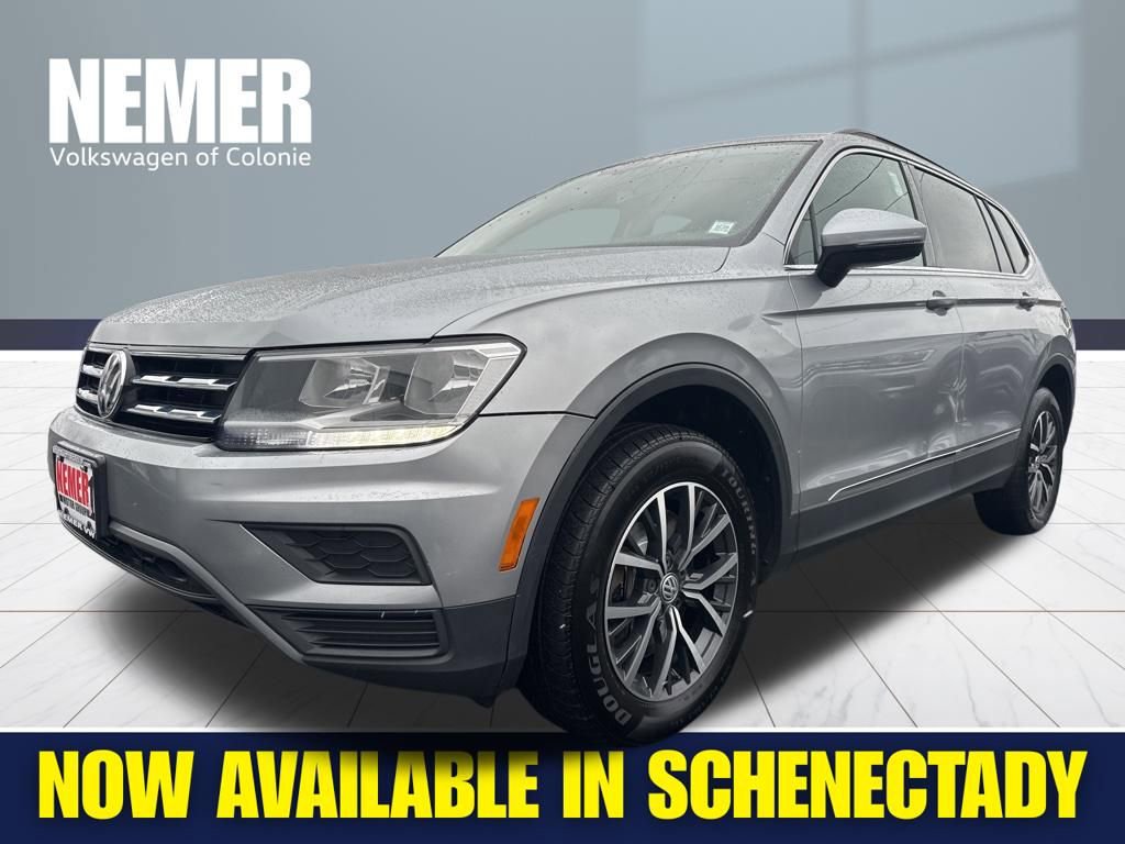 Used 2020 Volkswagen Tiguan SE image 1
