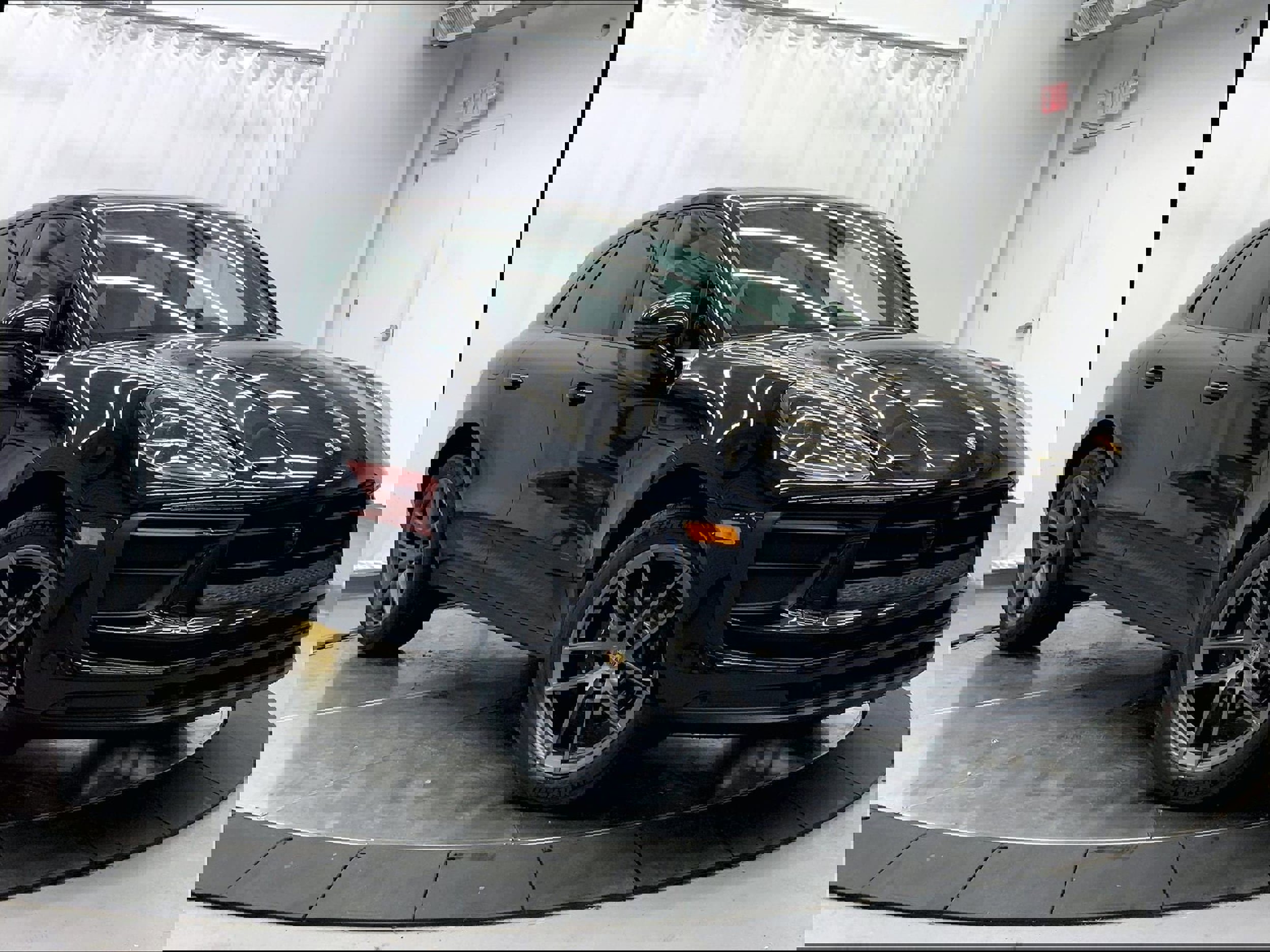 New 2026 Porsche Macan AWD/4WD image 6