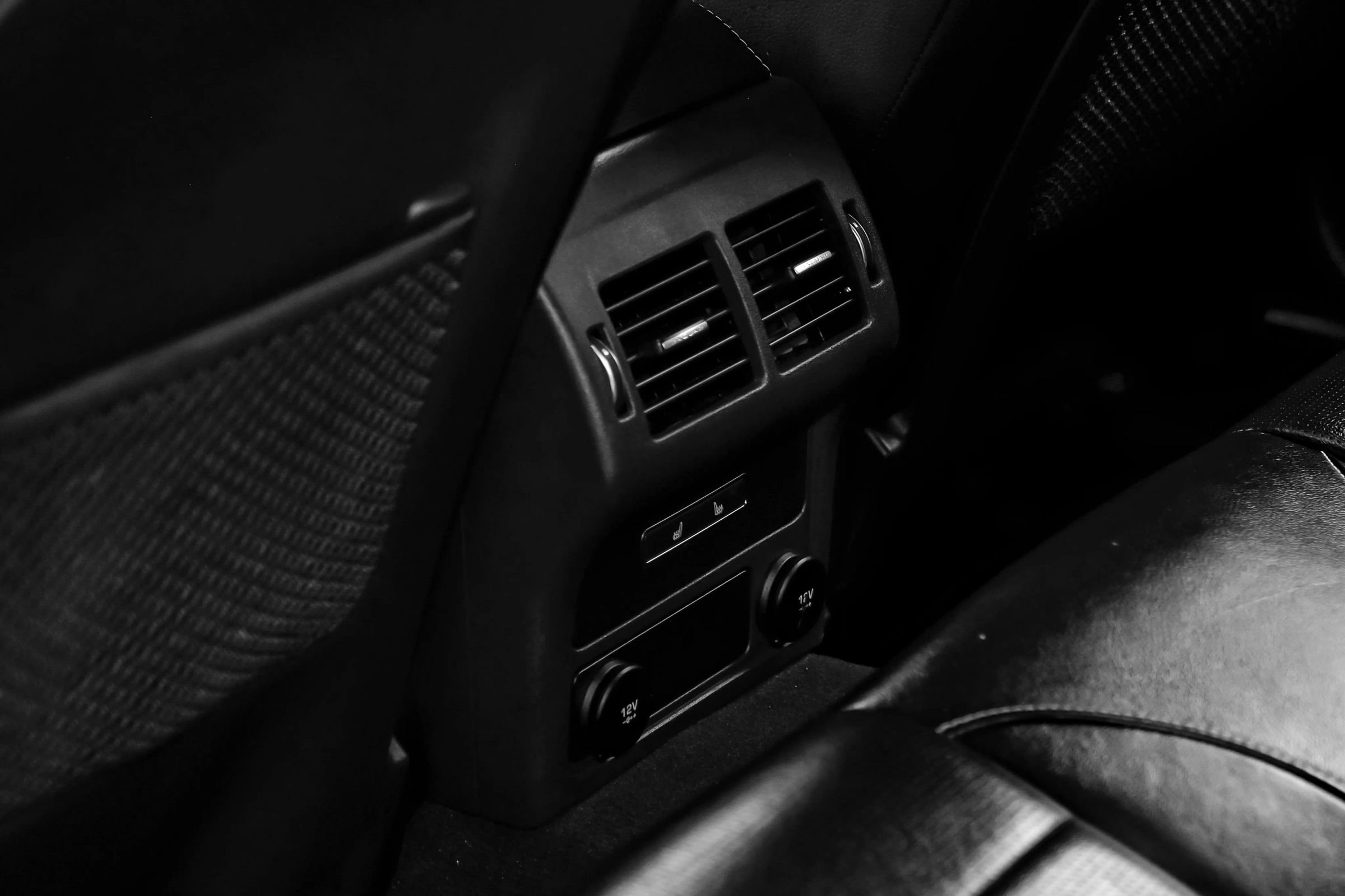 Used 2019 Jaguar XE R-Sport AWD/4WD image 45