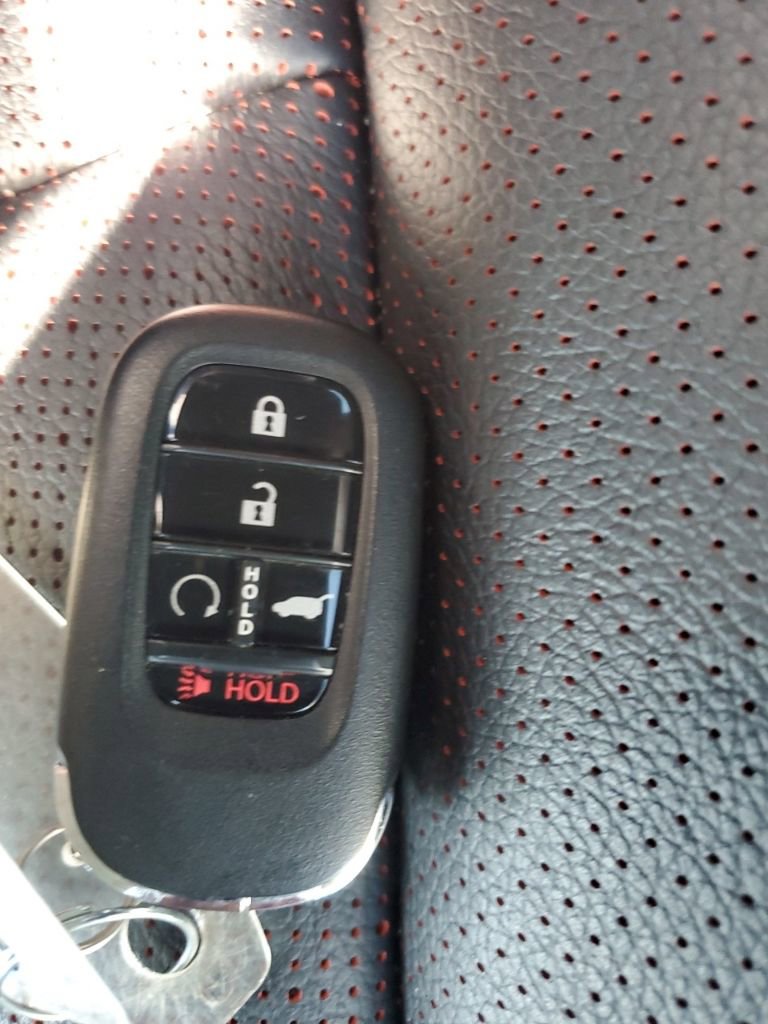 Used 2025 Honda Pilot Black Edition image 35