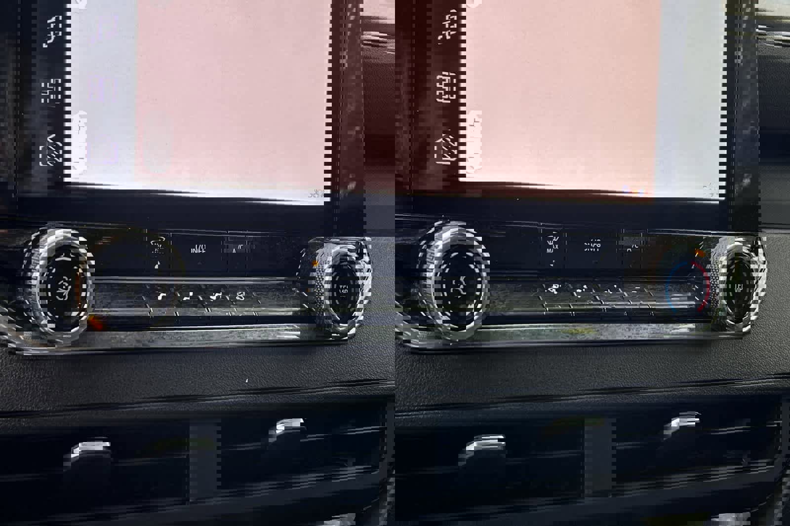 Used 2023 Chevrolet Colorado Trail Boss w/ Advanced Trailering Package image 22