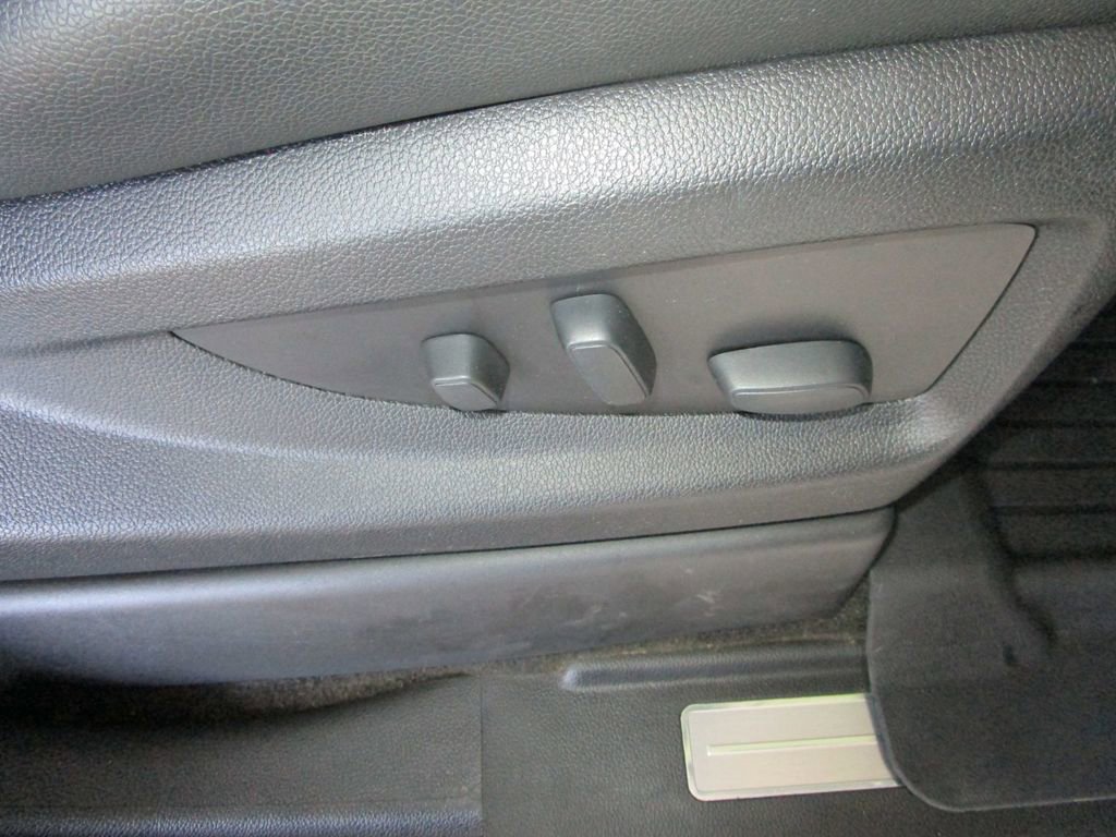 Used 2018 Chevrolet Silverado 1500 LTZ Z71 w/ Midnight Edition image 22