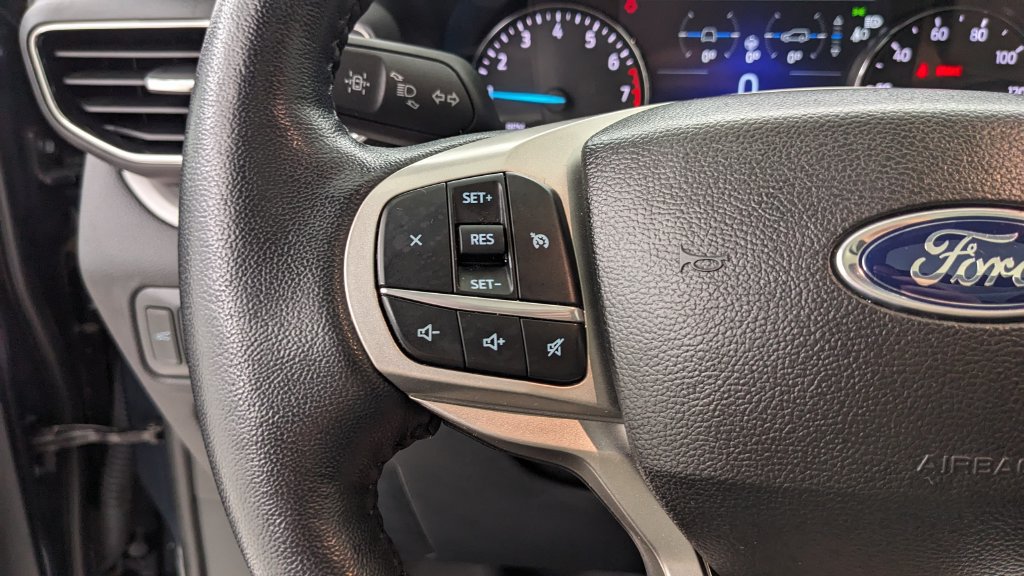 Certified 2023 Ford Explorer XLT w/ Equipment Group 202A AWD/4WD image 33