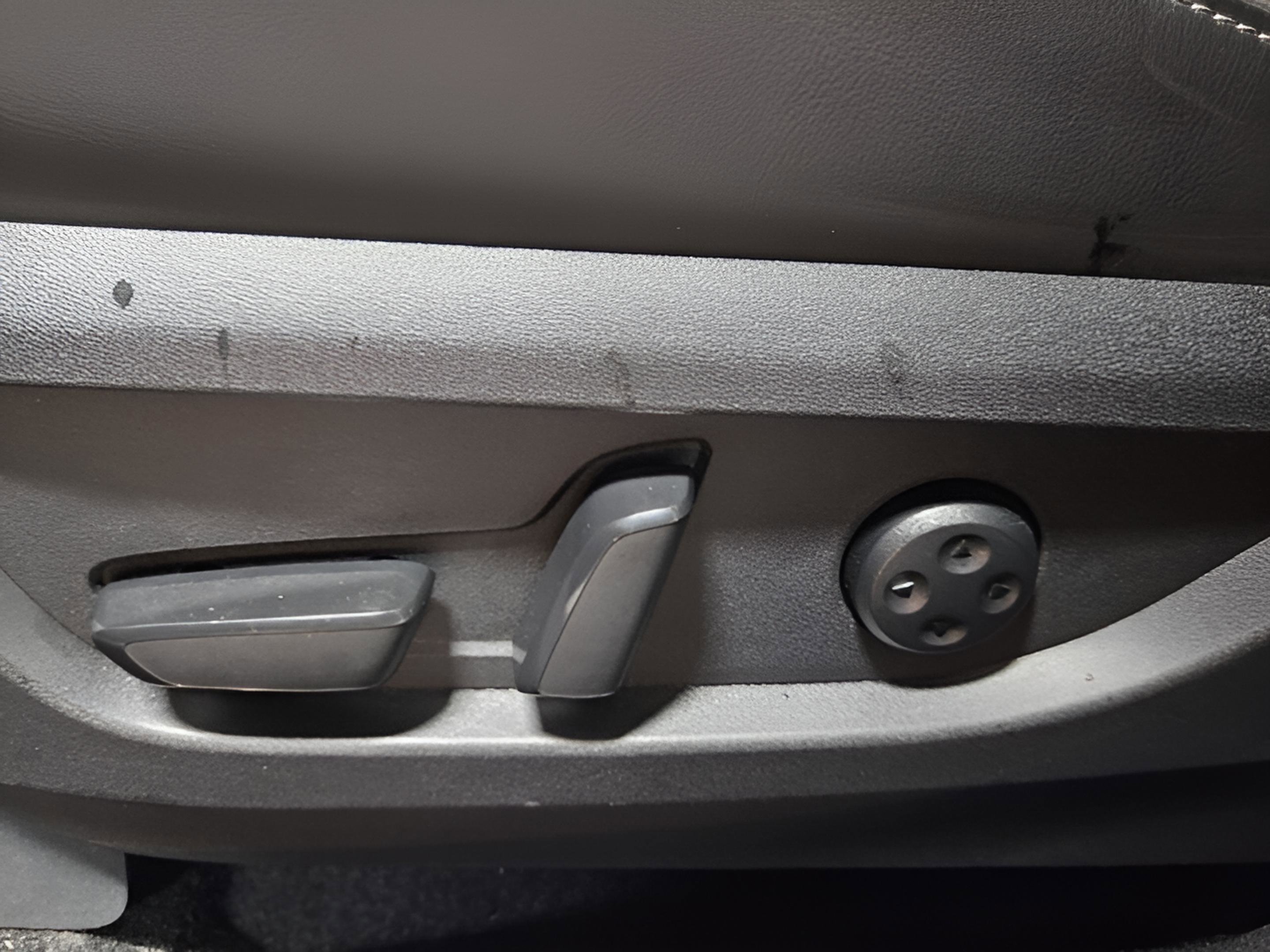 Certified 2025 INFINITI QX50 Luxe w/ Accent Package image 81