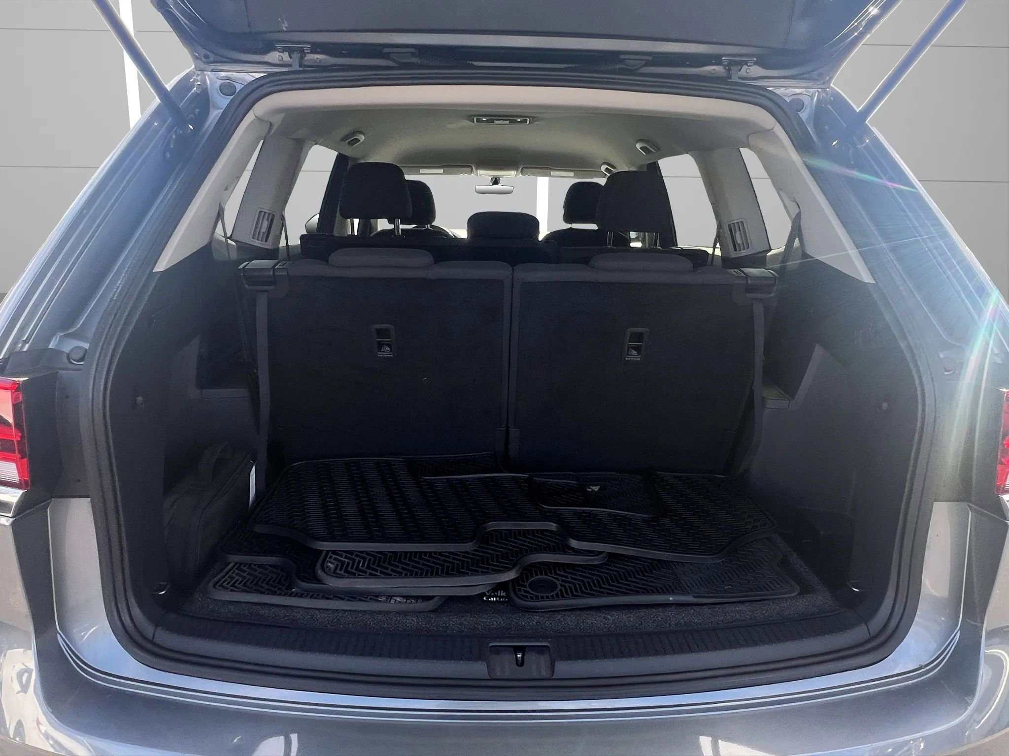 Used 2021 Volkswagen Atlas S image 25