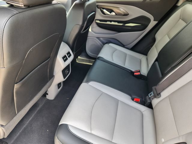 Used 2023 GMC Terrain SLT w/ Infotainment Package II FWD image 29