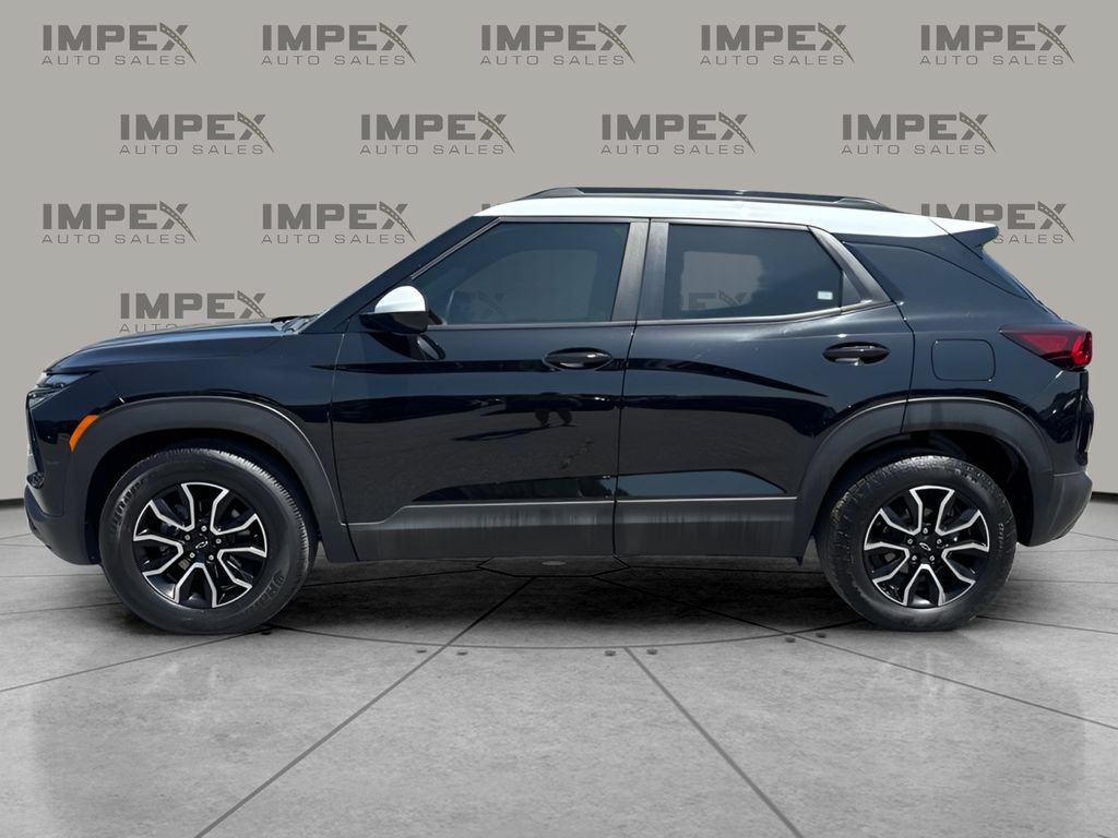 Used 2024 Chevrolet TrailBlazer ACTIV w/ Convenience Package AWD/4WD image 2