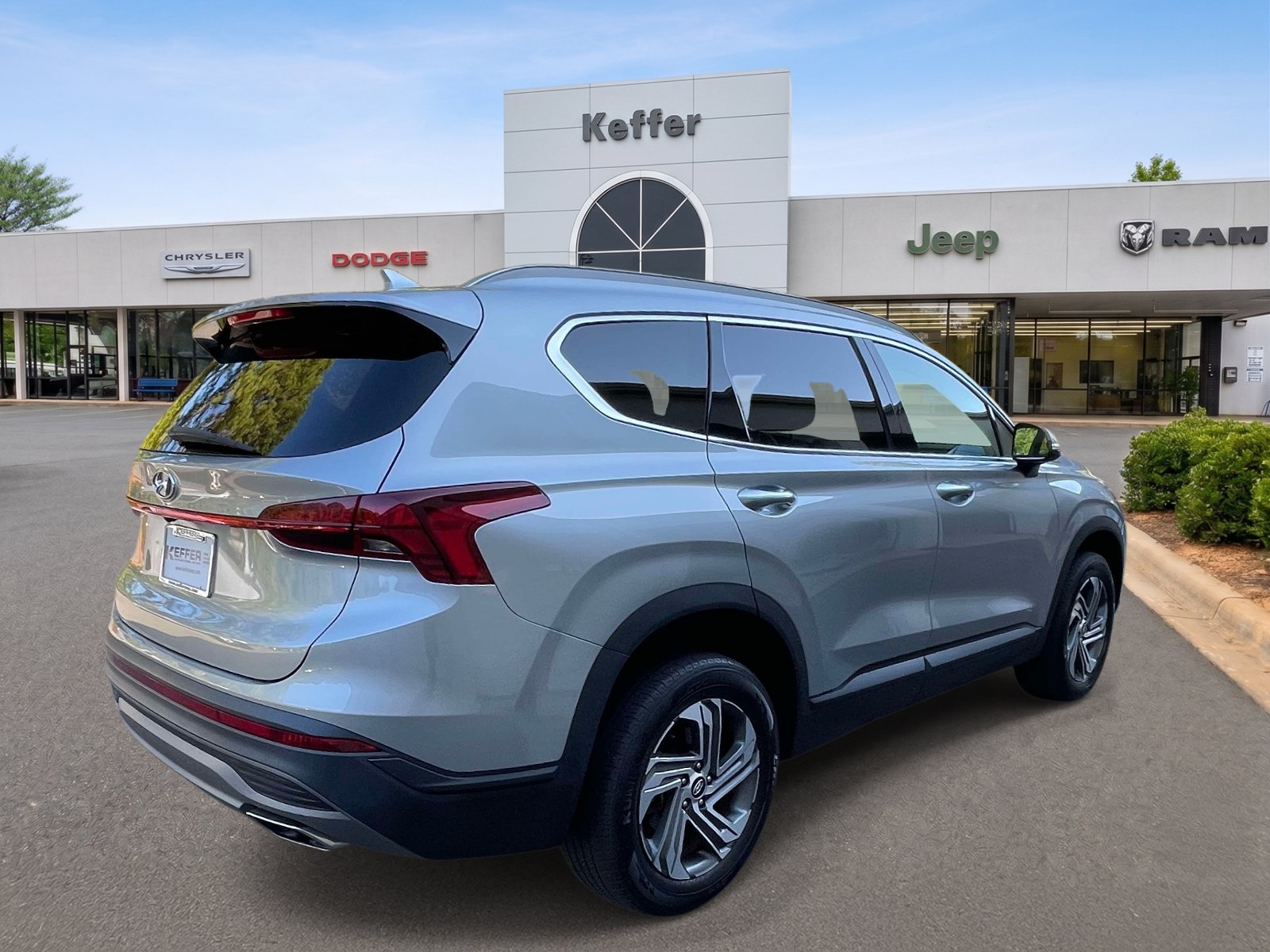 Used 2023 Hyundai Santa Fe SEL AWD/4WD image 6