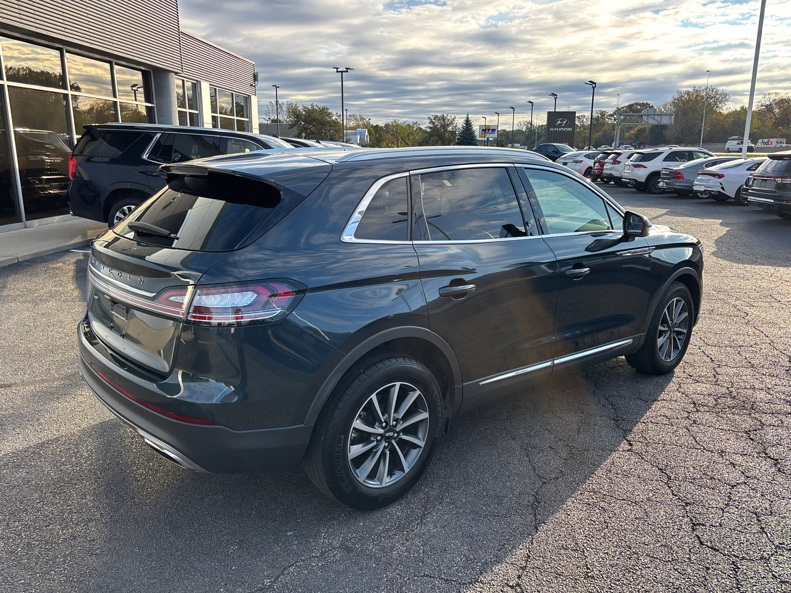 Certified 2021 Lincoln Nautilus FWD image 7