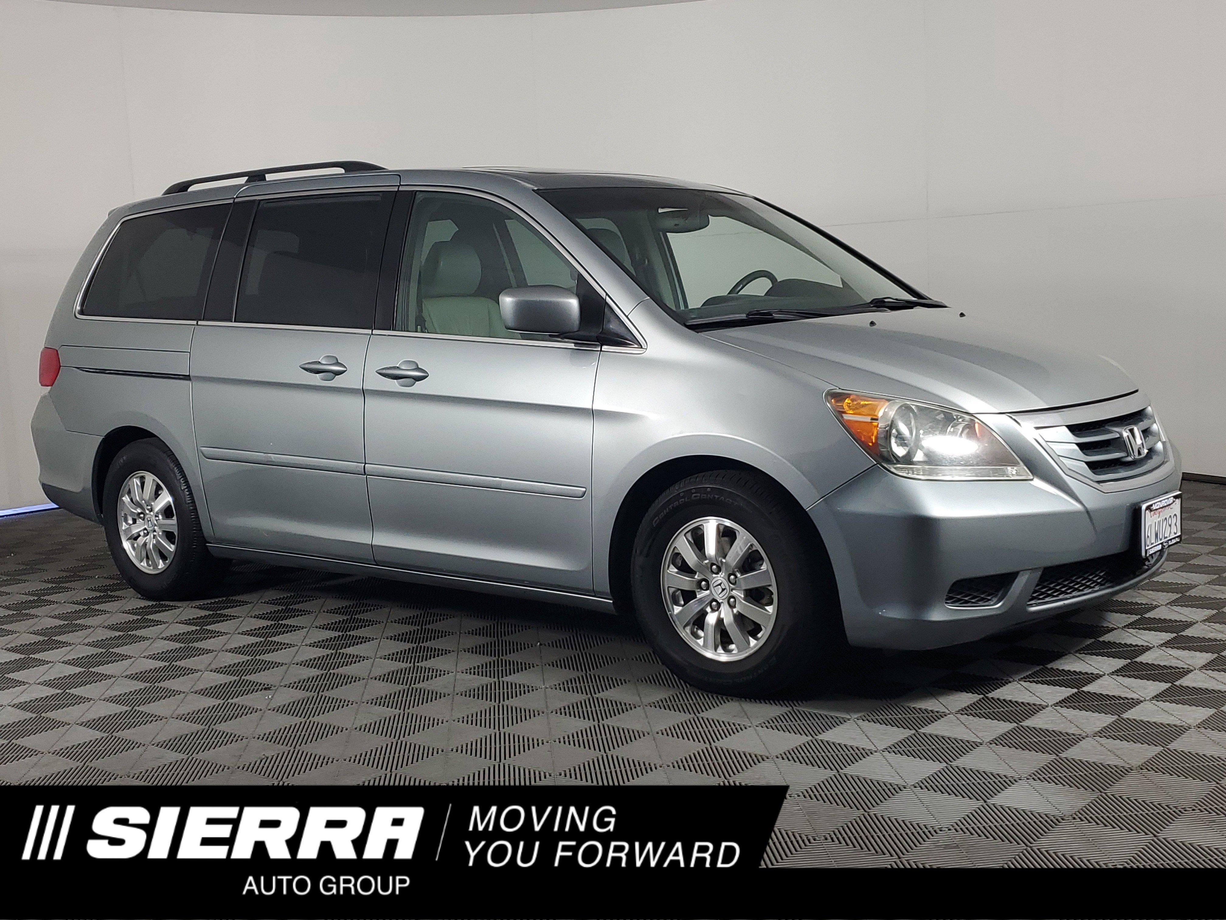Used 2010 Honda Odyssey EX-L image 1