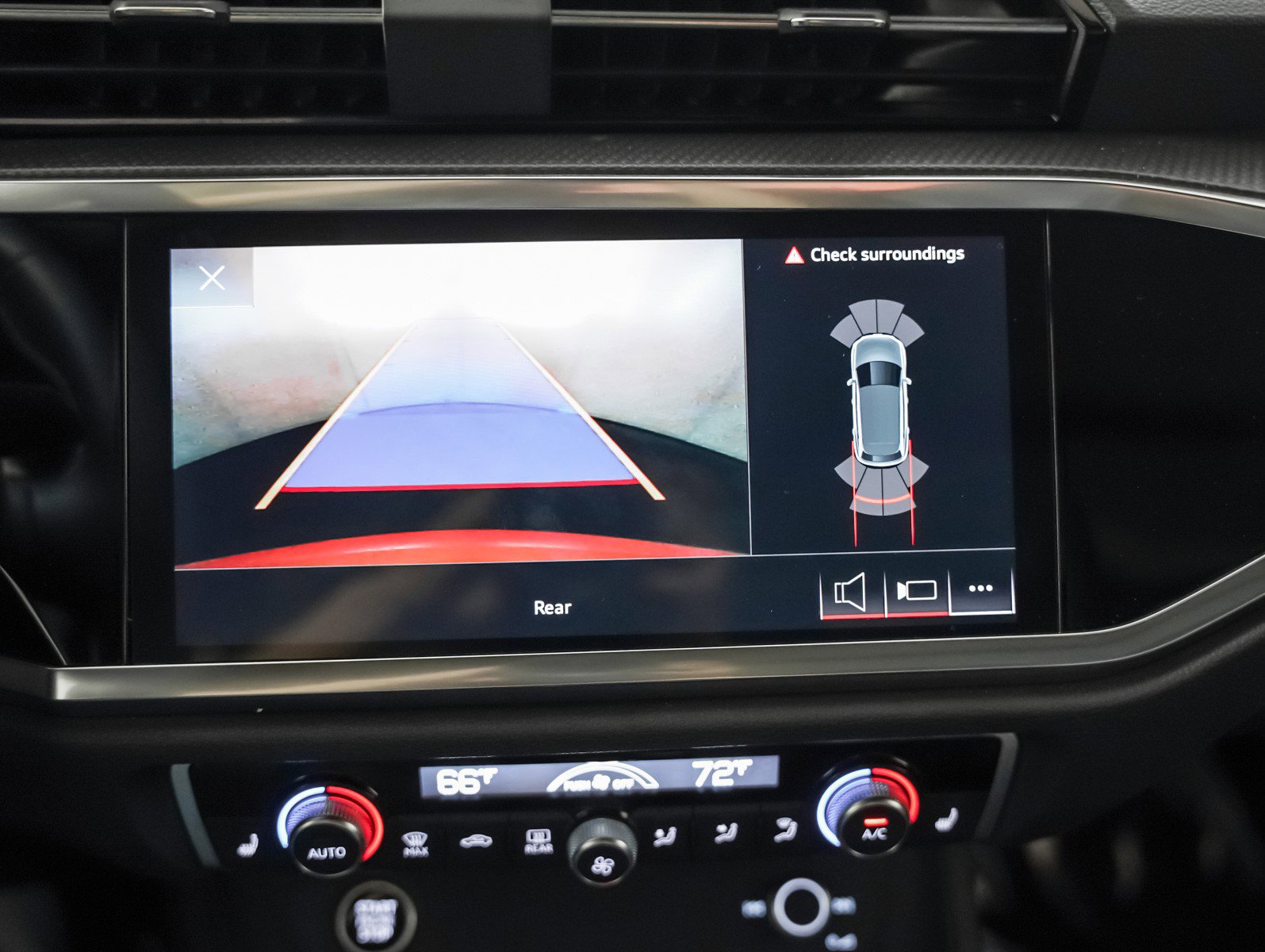 Certified 2023 Audi Q3 2.0T Premium w/ Black Optic Sport Package image 22