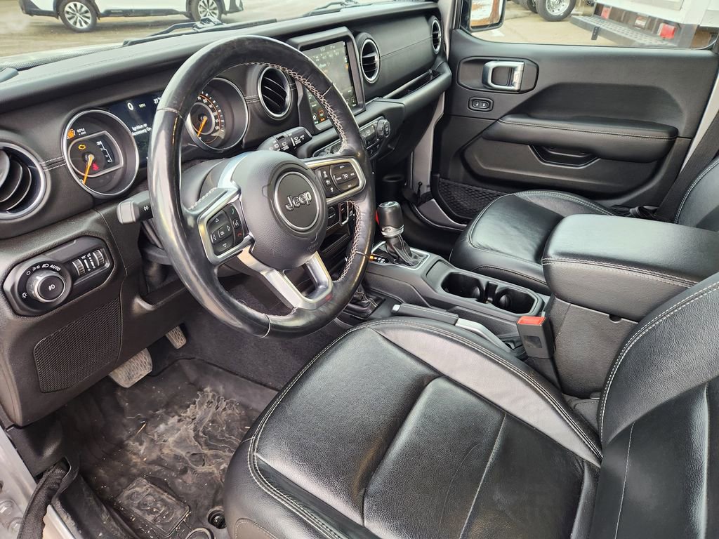Used 2019 Jeep Wrangler Unlimited Sahara image 5