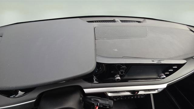 Used 2022 Kia K5 LX image 10