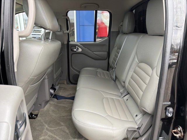 Used 2016 Nissan Frontier SV image 30