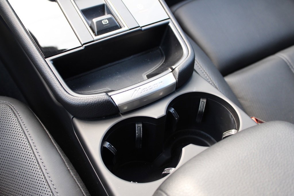 Used 2024 Porsche Macan image 29