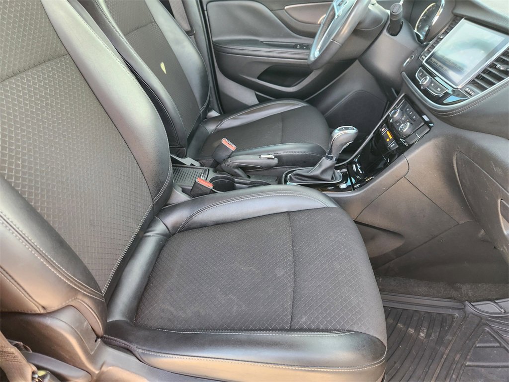 Used 2021 Buick Encore Preferred image 14