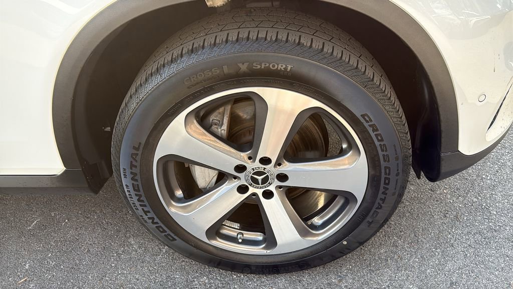 Certified 2022 Mercedes-Benz GLC 300 4MATIC image 9