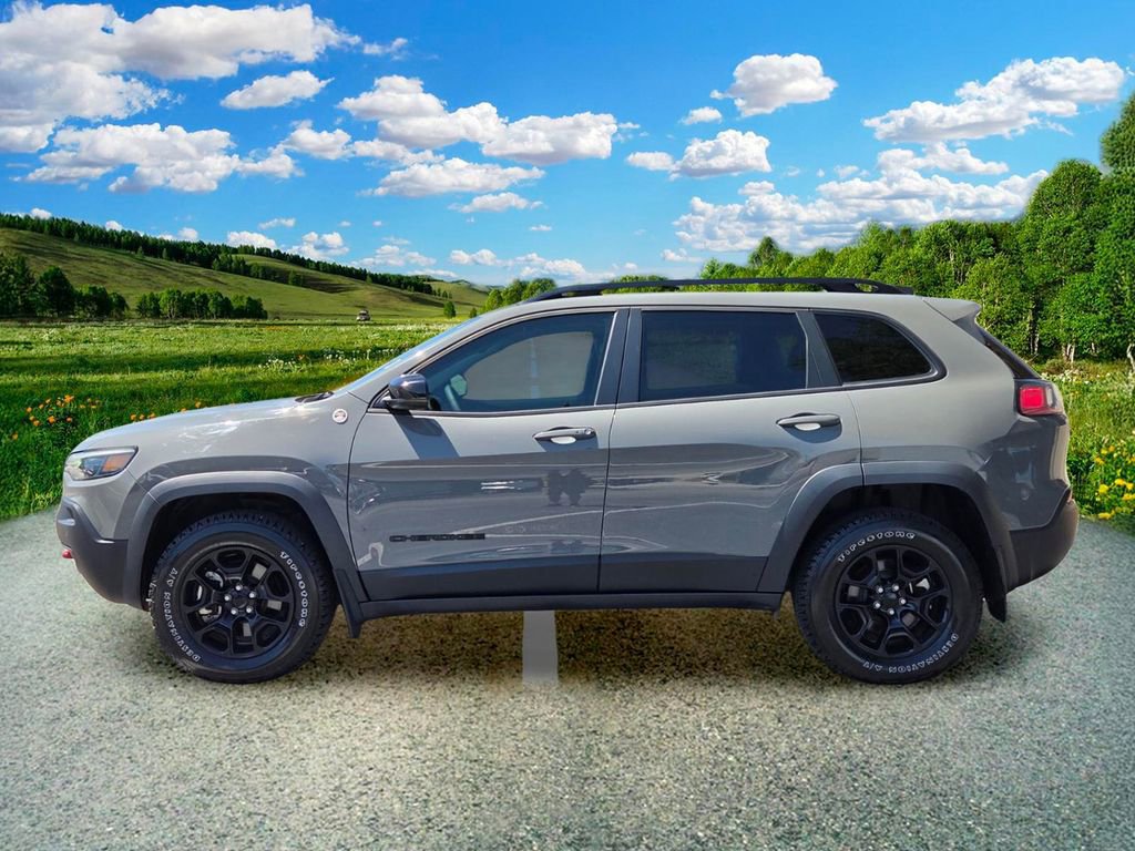 Used 2023 Jeep Cherokee Trailhawk w/ Trailer Tow Group AWD/4WD image 3