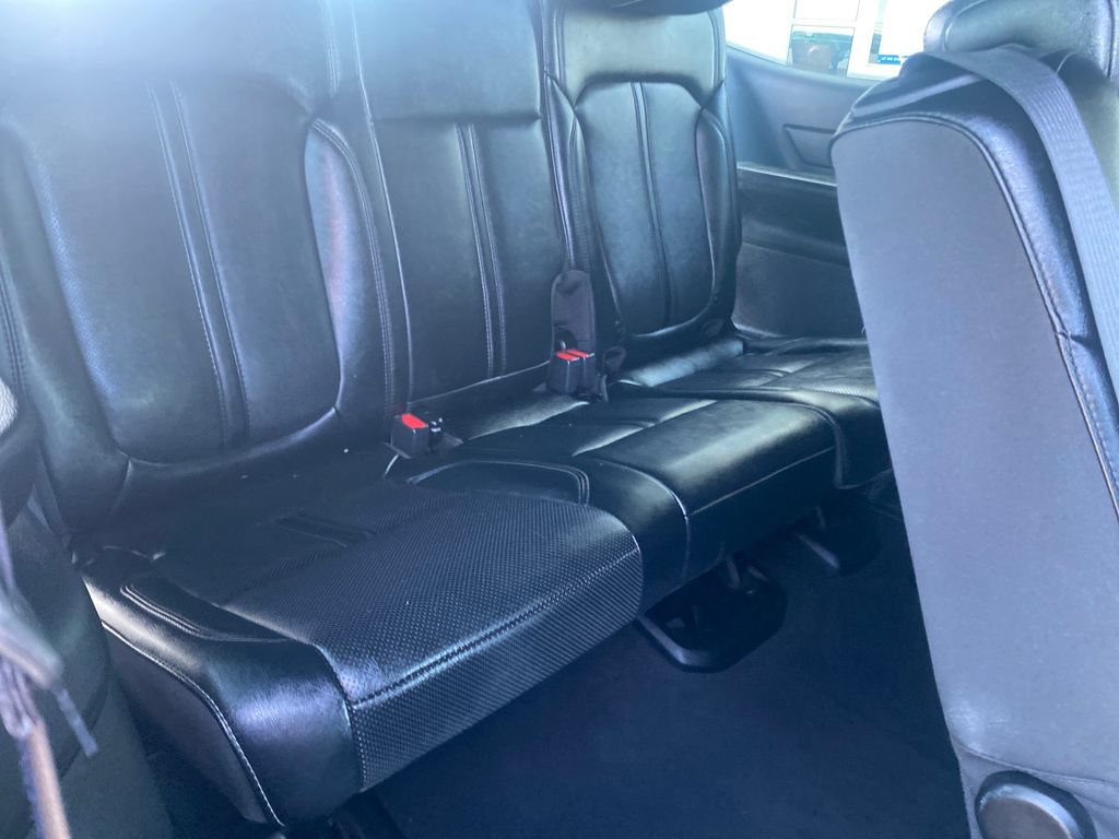 Used 2024 Jeep Wagoneer Series II w/ Flexible Seating Group RWD image 17