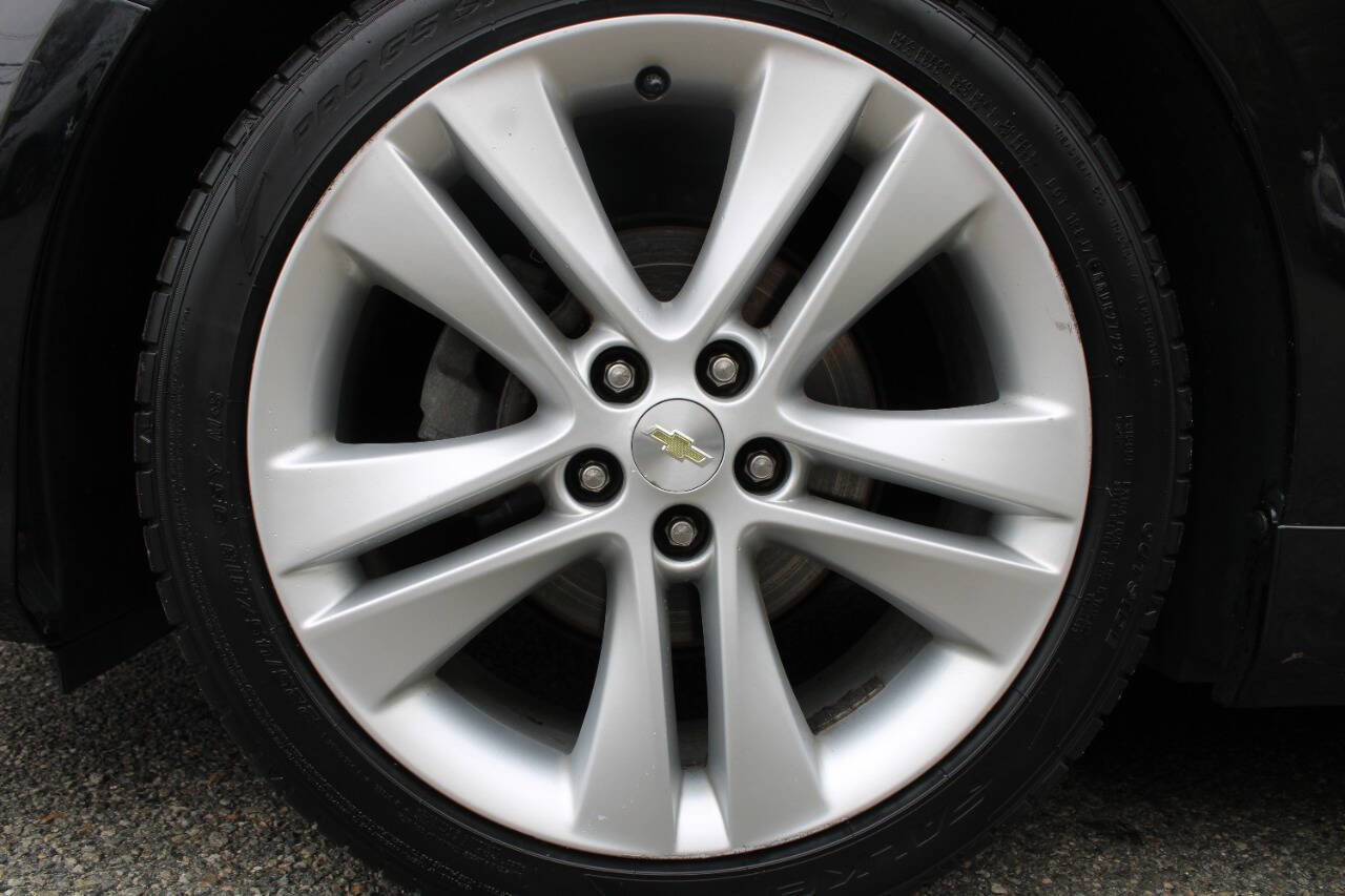 Used 2015 Chevrolet Cruze LTZ w/ Sun, Sound and Sport Package FWD image 19