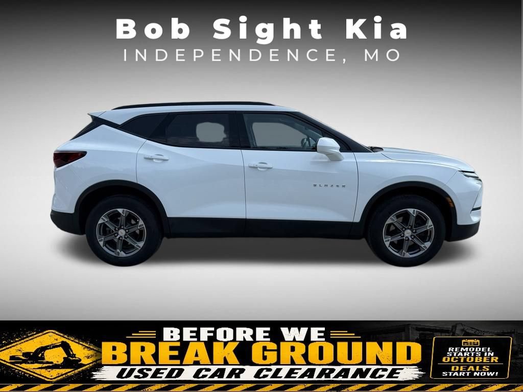 Used 2024 Chevrolet Blazer LT w/ Convenience Package FWD image 16