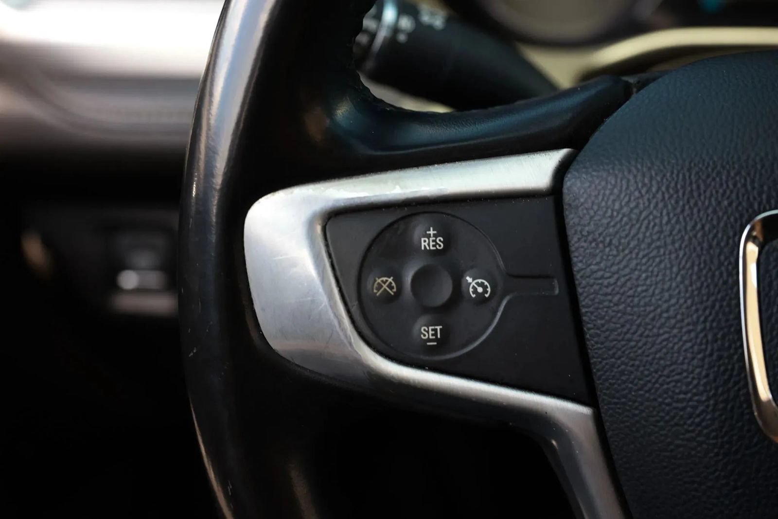 Used 2019 GMC Acadia SLT FWD image 21