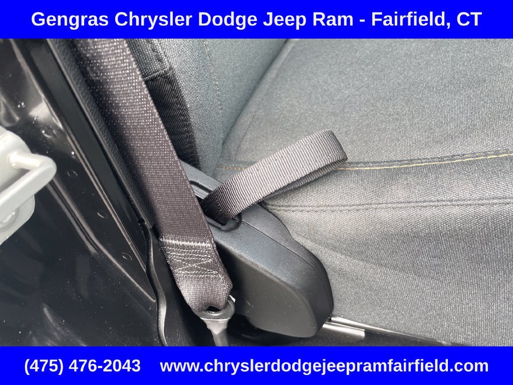 Certified 2024 Jeep Wrangler Unlimited w/ Convenience Group AWD/4WD image 25