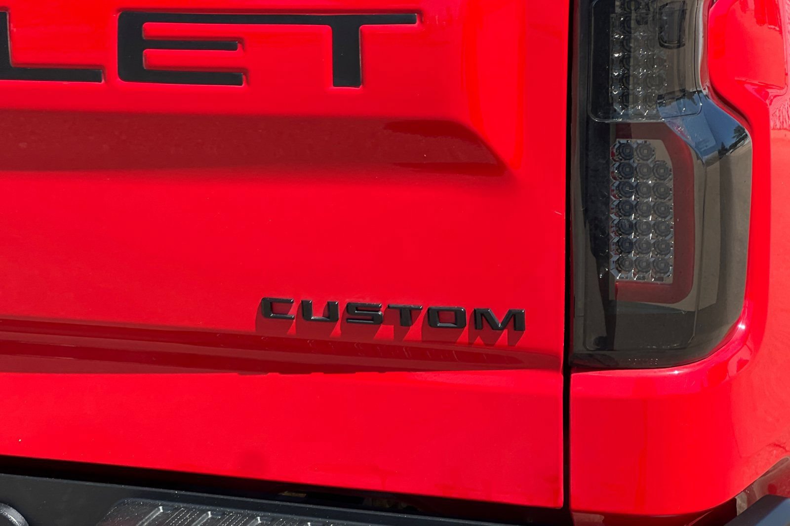 Used 2022 Chevrolet Silverado 1500 Custom w/ LPO, Dark Essentials Package AWD/4WD image 21