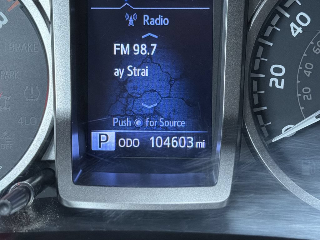 Used 2019 Toyota Tacoma SR5 AWD/4WD image 10