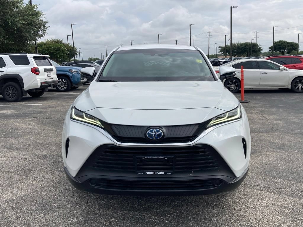 Certified 2024 Toyota Venza LE AWD/4WD image 2