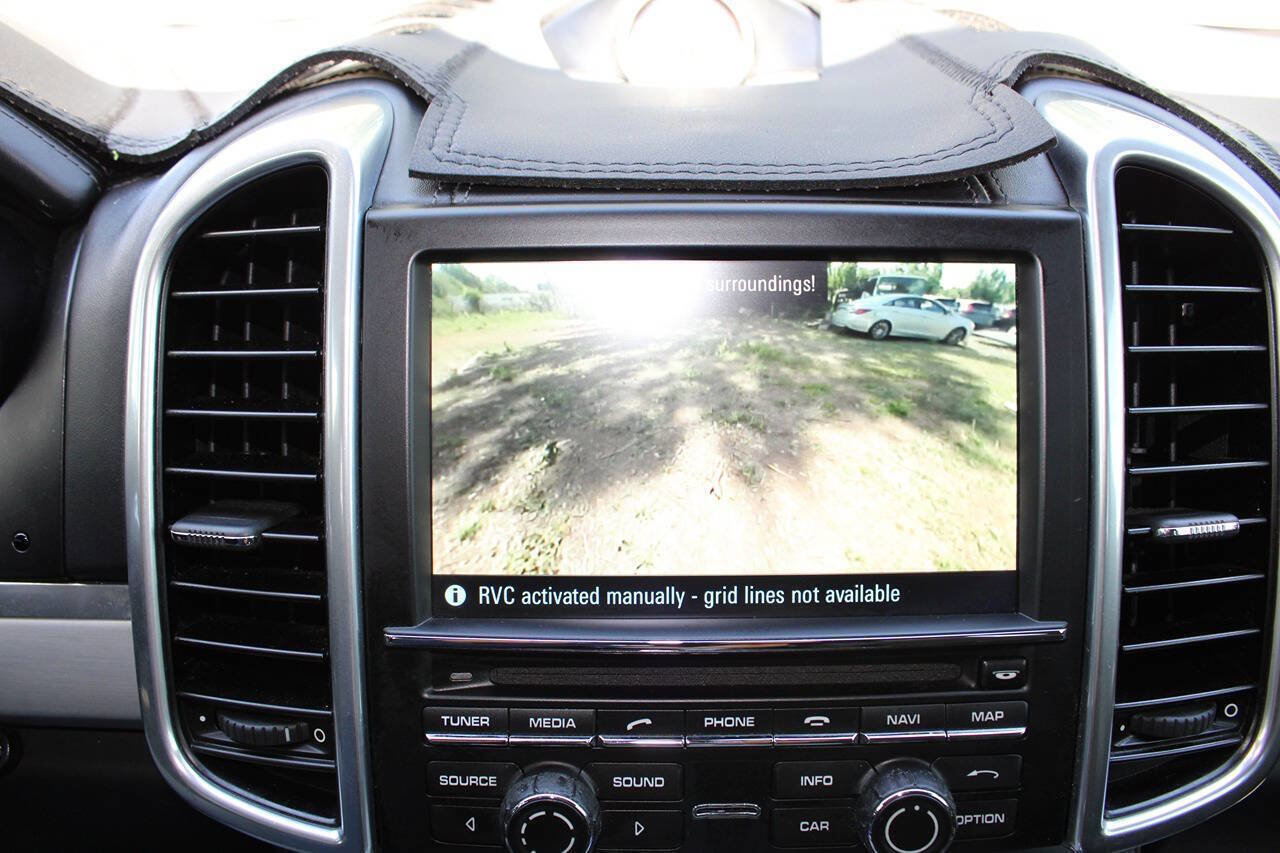 Used 2016 Porsche Cayenne GTS AWD/4WD image 30