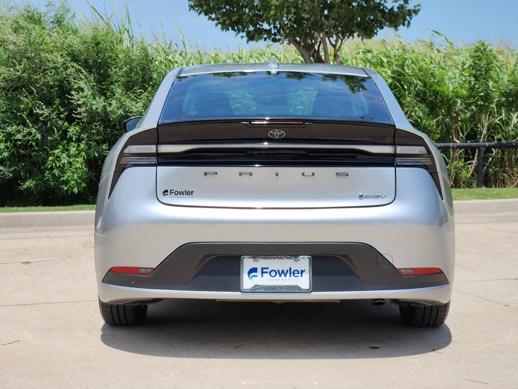 Used 2025 Toyota Prius Plug-In Hybrid FWD image 6