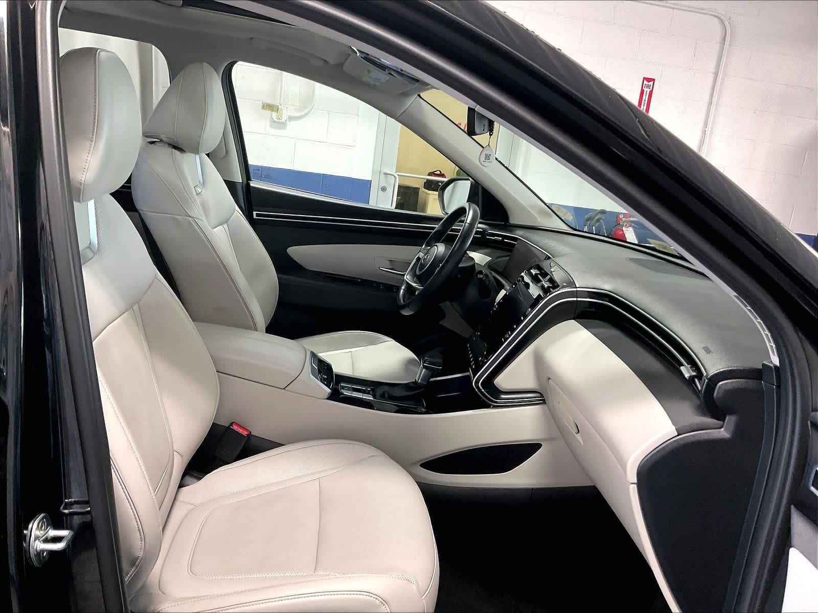 Used 2022 Hyundai Tucson SEL w/ Convenience + Premium Package AWD/4WD image 11