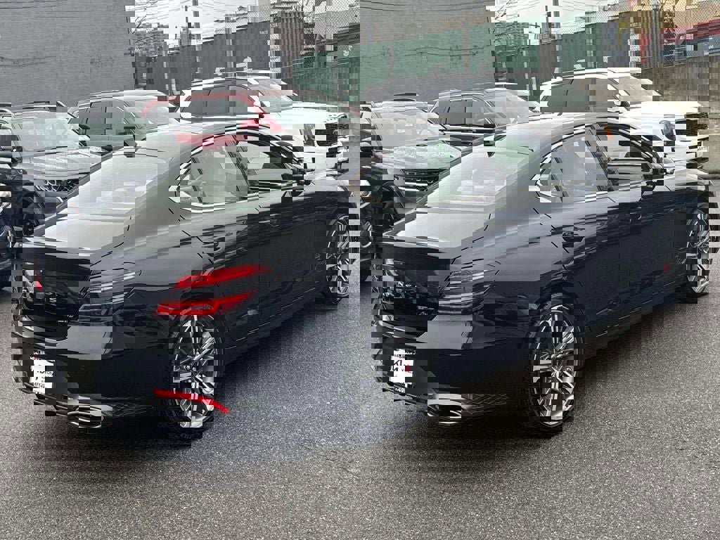 Used 2024 Genesis G70 3.3T Advanced w/ Sport Prestige Package image 7