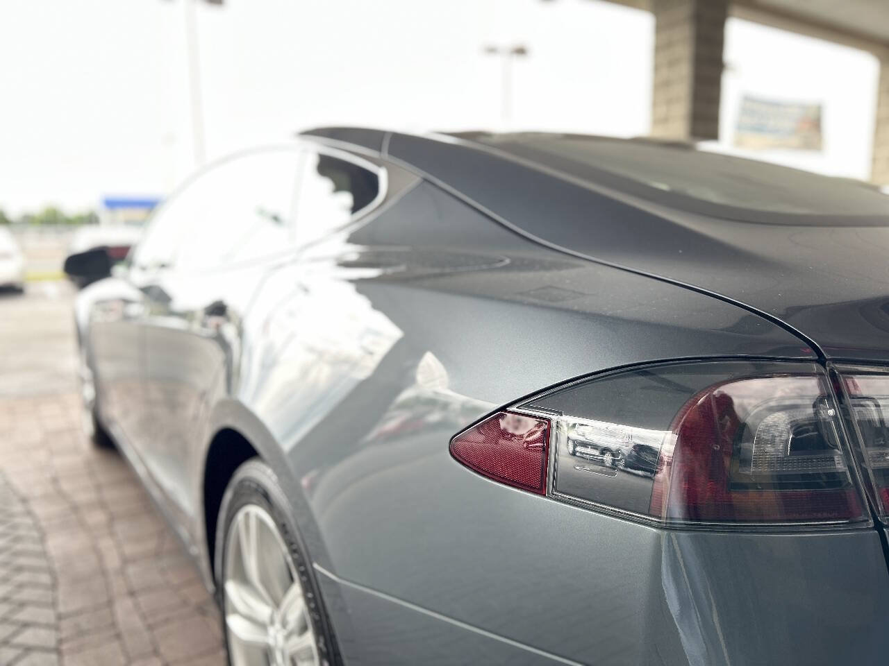 Used 2014 Tesla Model S 85 RWD image 10