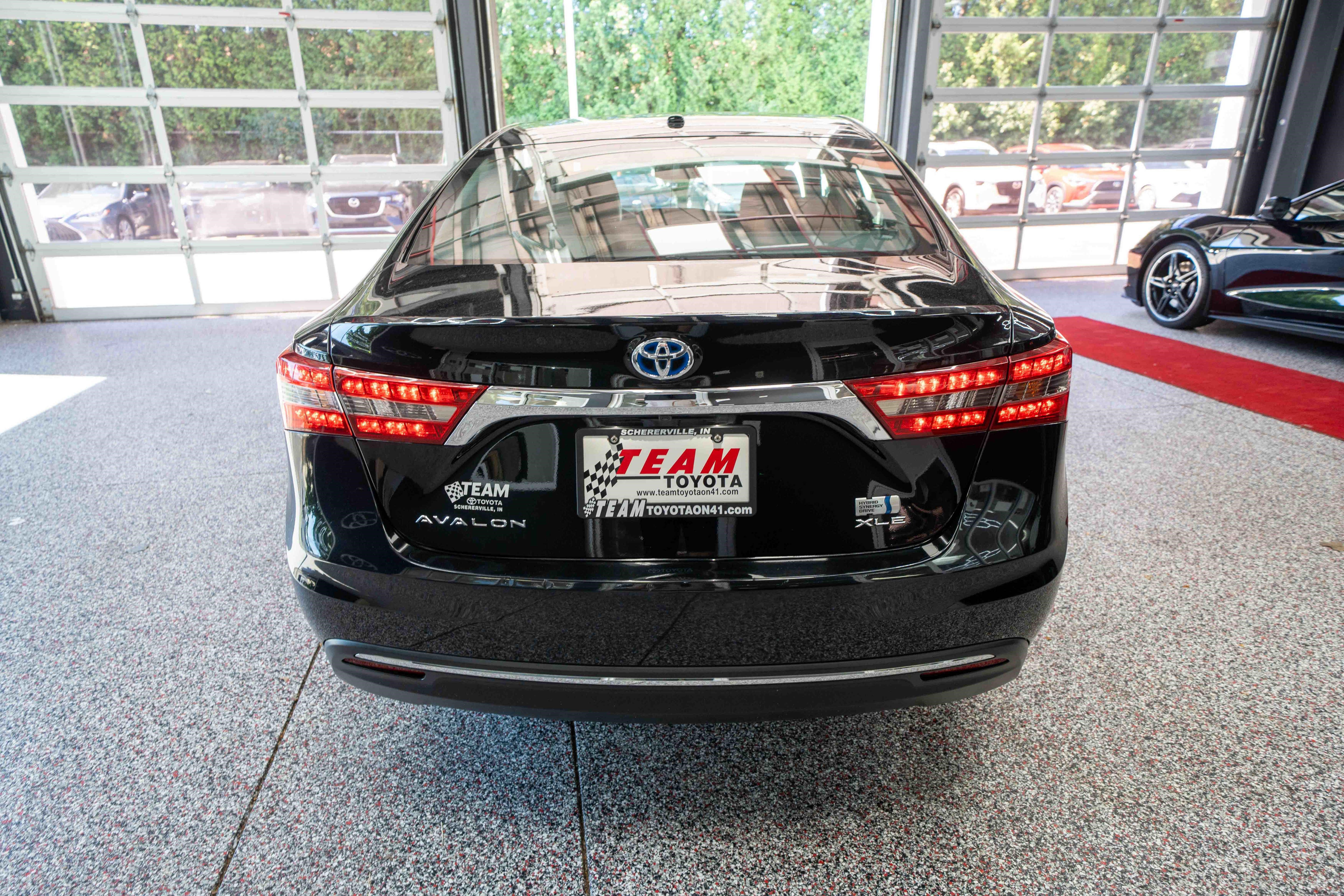 Used 2016 Toyota Avalon XLE Premium w/ Protection Package FWD image 3