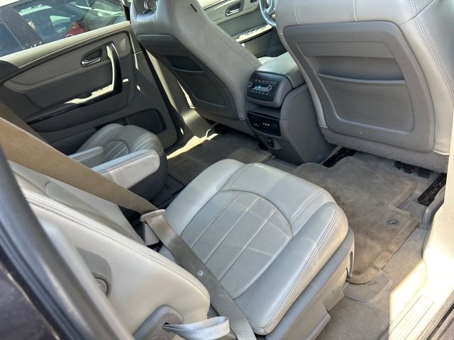 Used 2016 Chevrolet Traverse LTZ FWD image 13