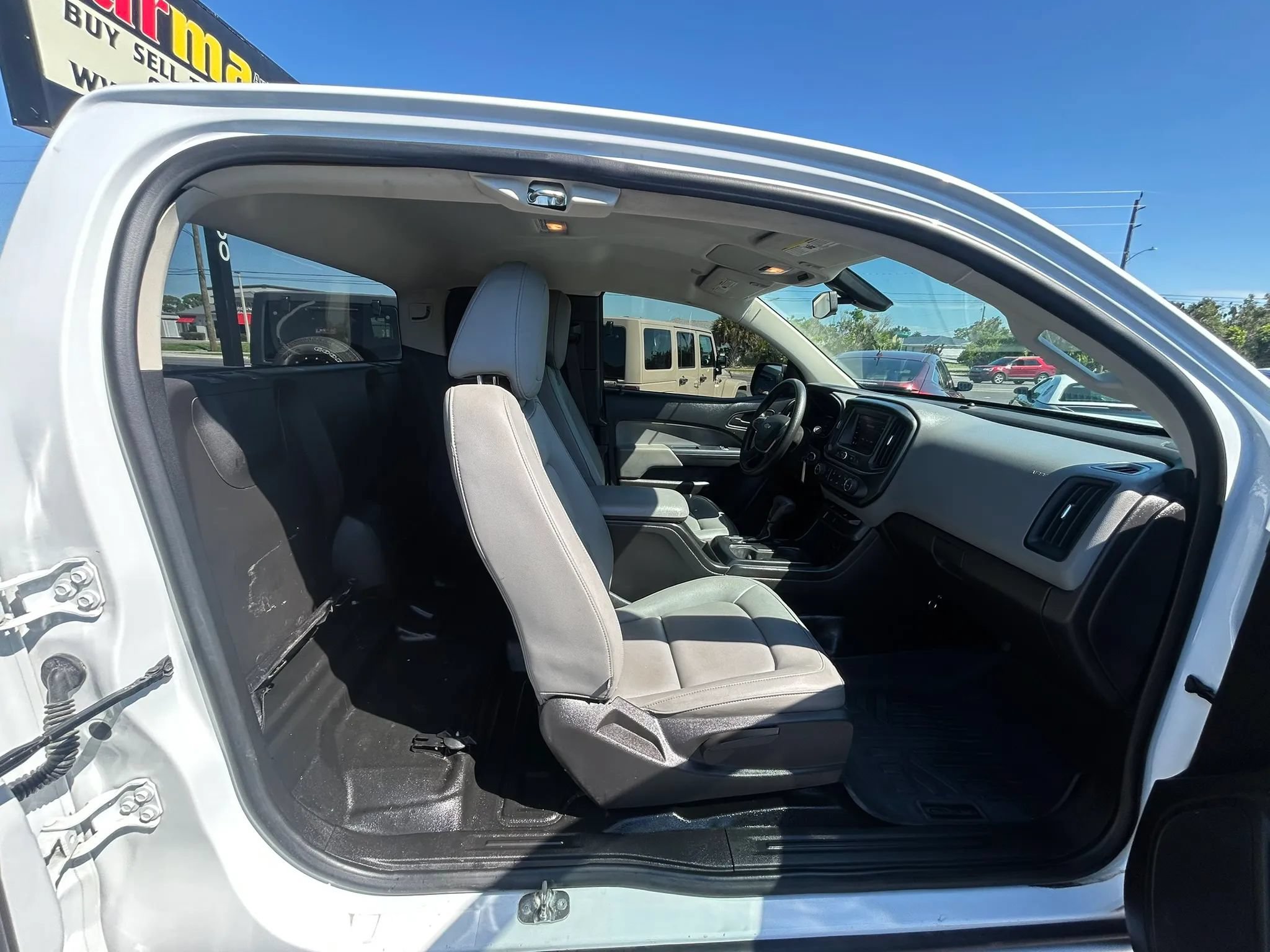 Used 2021 Chevrolet Colorado W/T w/ WT Convenience Package RWD image 14