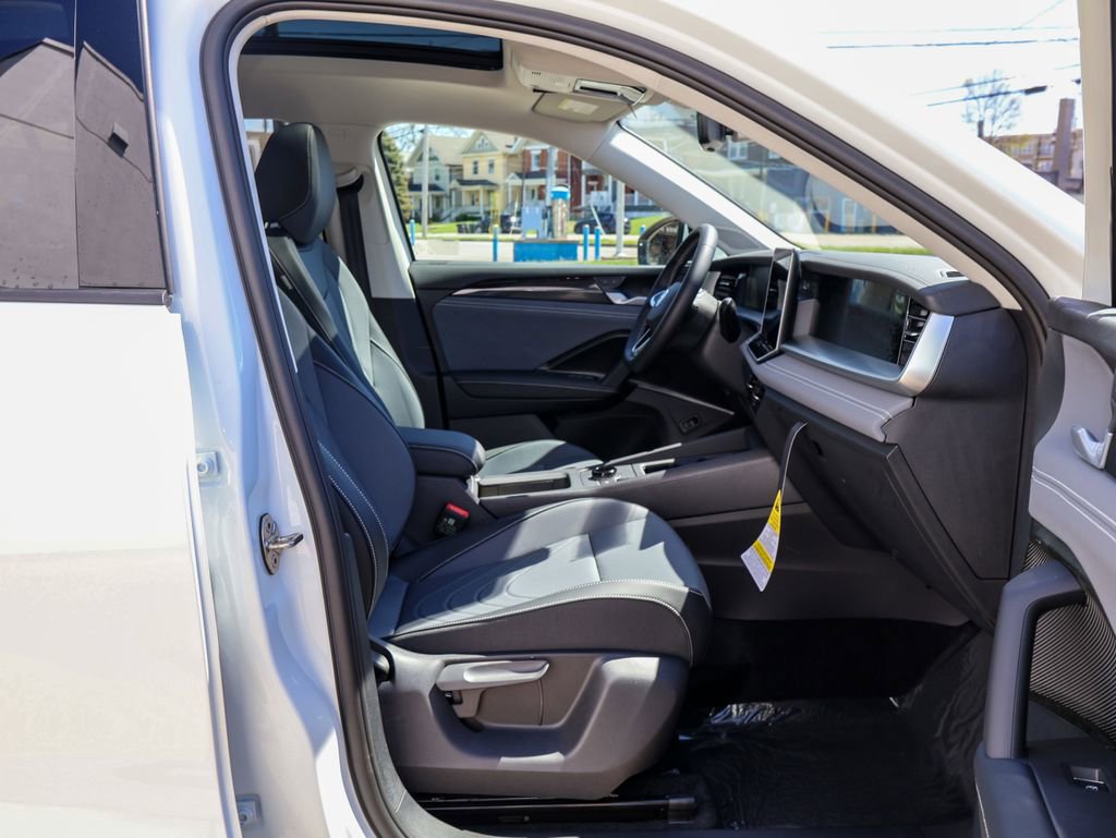 New 2026 Volkswagen Tiguan SE AWD/4WD image 29