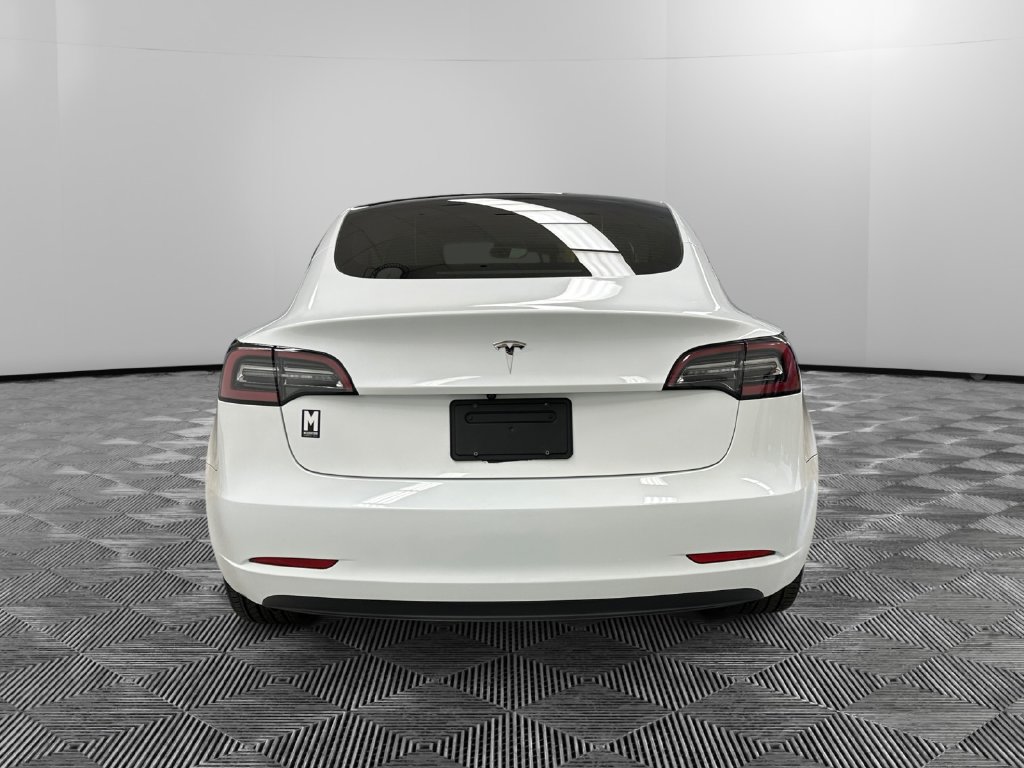 Used 2023 Tesla Model 3 Standard Range RWD image 4