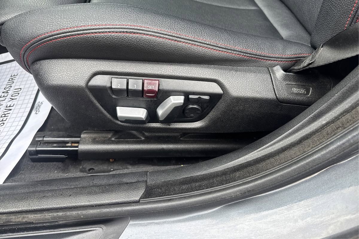 Used 2018 BMW 330i Gran Turismo xDrive image 18