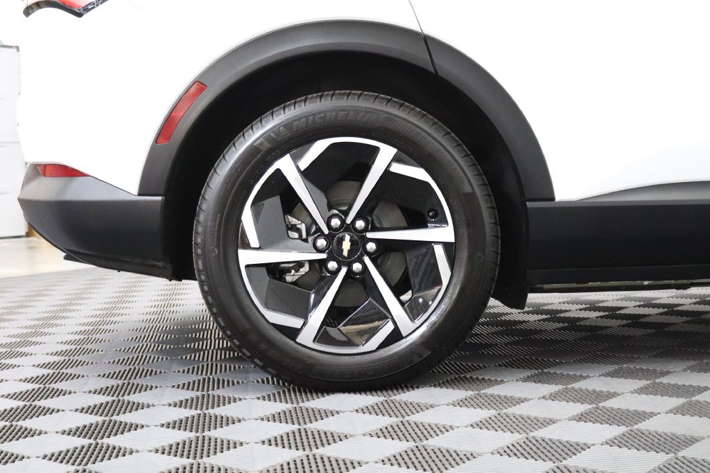 Certified 2026 Chevrolet Equinox EV LT FWD image 4