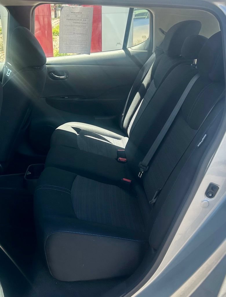 Used 2024 Nissan Leaf S FWD image 9