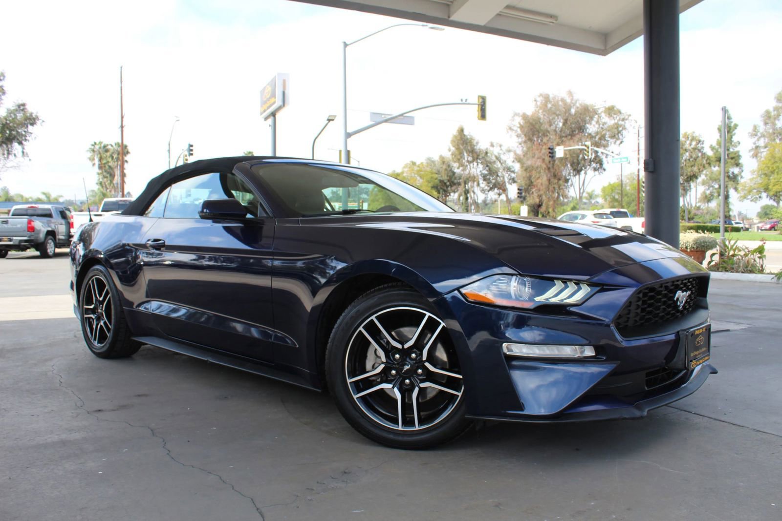 Used 2019 Ford Mustang Premium image 7