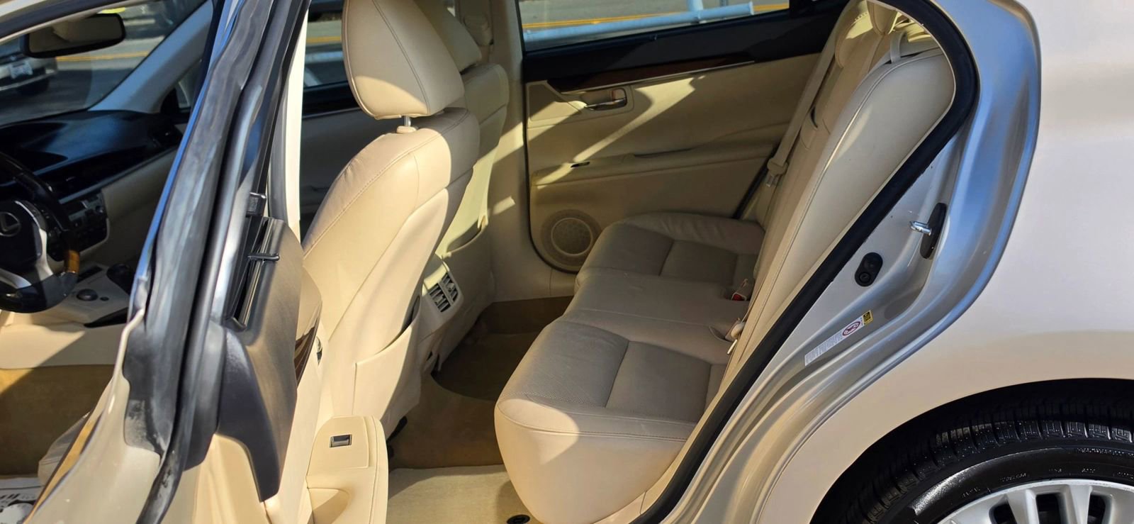 Used 2013 Lexus ES 350 FWD image 16