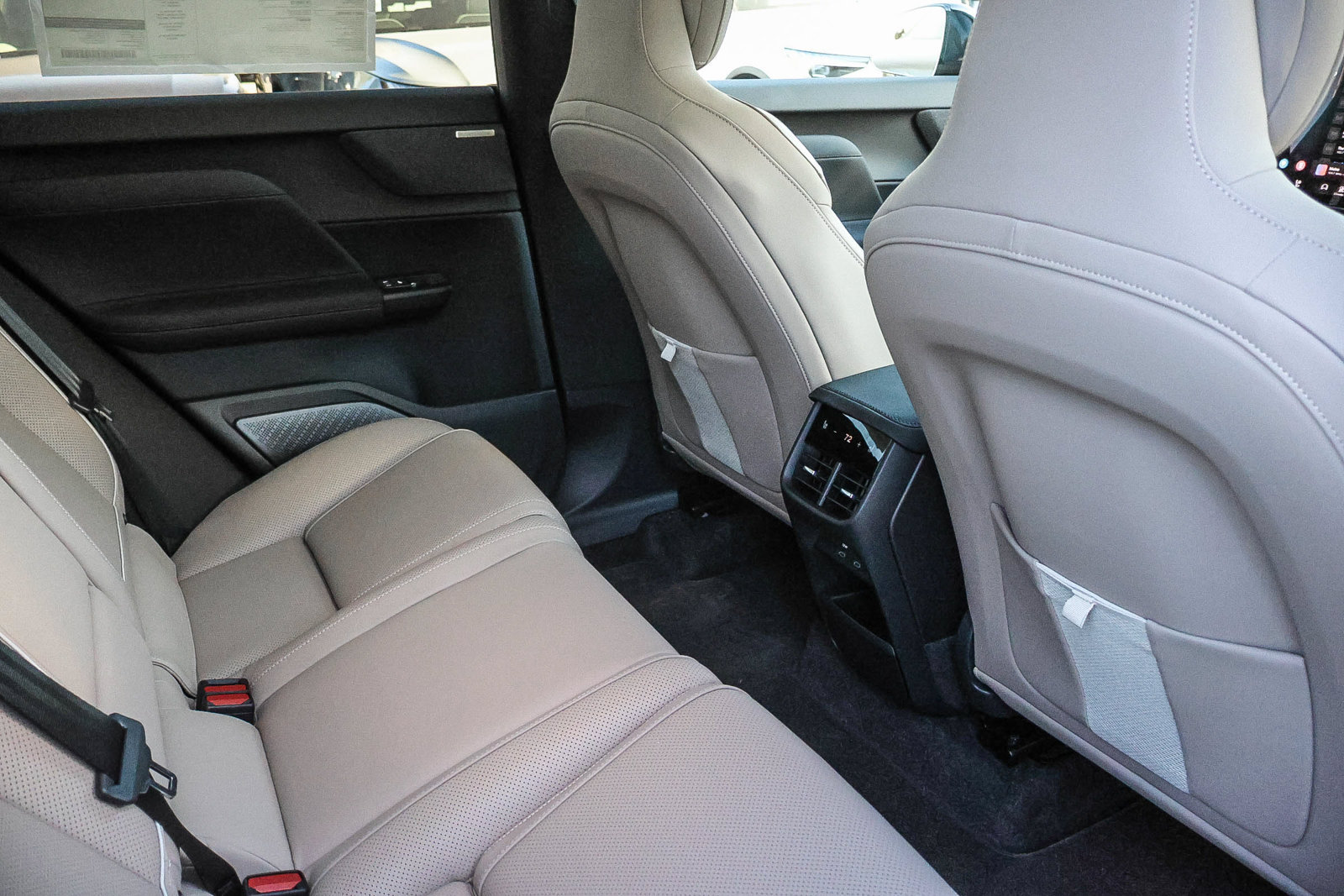 New 2027 Volvo EX60 Ultra AWD/4WD image 16