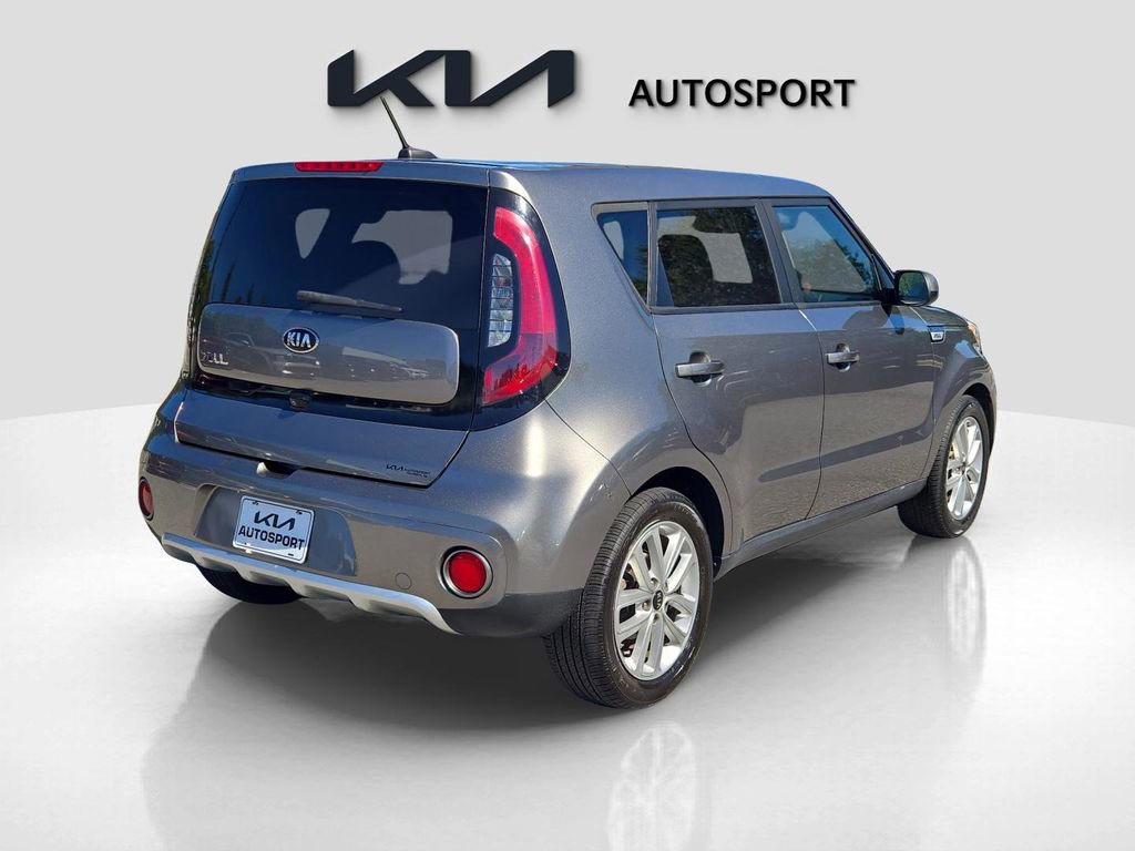 Used 2018 Kia Soul + image 8