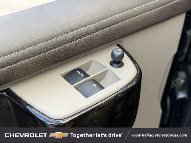 Used 2018 Chevrolet Express 2500 Extended w/ Enhanced Convenience Package RWD image 32